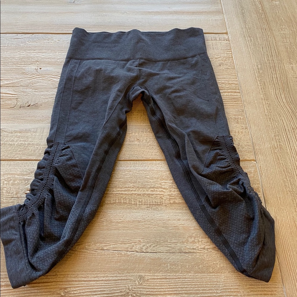 Lululemon cropped leggings